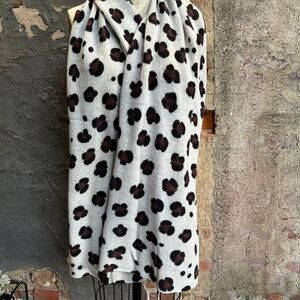 Autumn Cashmere Leopard Print Wrap